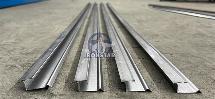 “J Channel Bracket Roll Forming Machine Galvanized Steel Construction Bracket Making Machine for Kazakhstan Building Export from Tianjin Port”