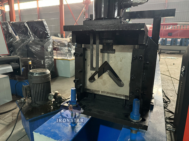“12GA Galvanized Steel V Shape Corner Bead Roll Forming Machine 1.5-3 Inch Sizes For USA Drywall Contractors”