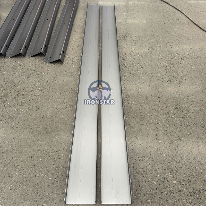 CZ Purlin Roll Forming Machine automatic size changeable 1 to 3 millimeter thickness galvanized steel sheet forming equipment